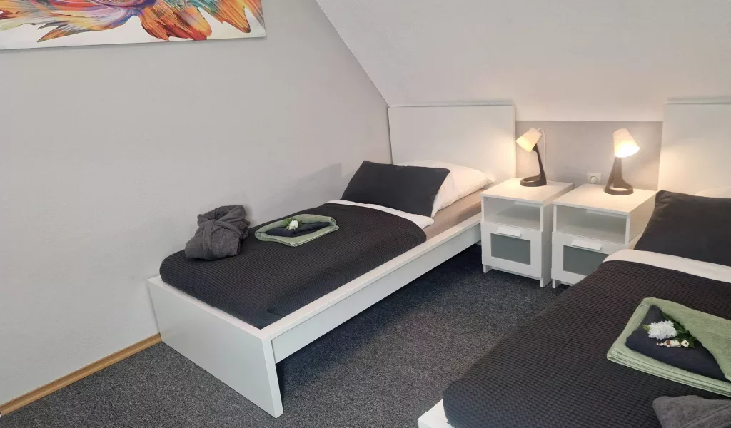 Einzelbett im Schlafzimmer