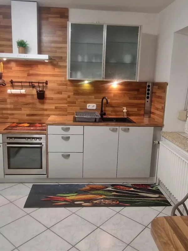 Ferienwohnung Lichtblick - Küche beleuchtet